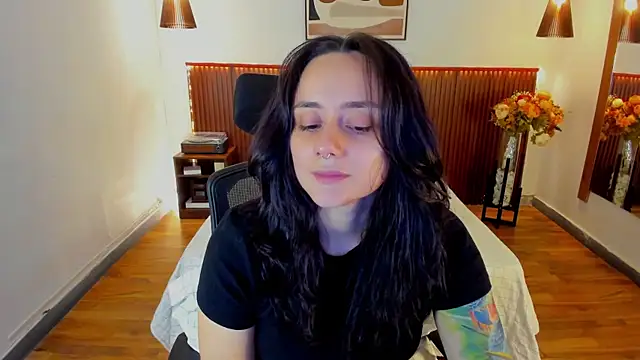 KatherineBond online show from July 6, 2026, 4:31 pm