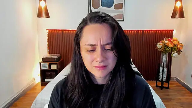 KatherineBond online show from July 14, 2026, 4:34 pm