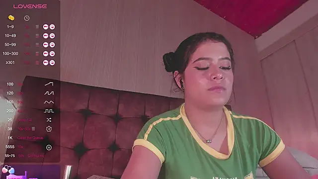 Sofi Blossom online show from February 1, 2025, 11:48 pm