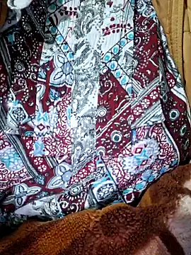 Priya Bong online show from November 19, 2025, 2:55 am