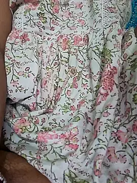 Priya Bong online show from June 17, 2026, 1:19 am