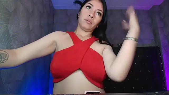 AnnaliOlsenX online show from May 27, 2026, 6:16 pm