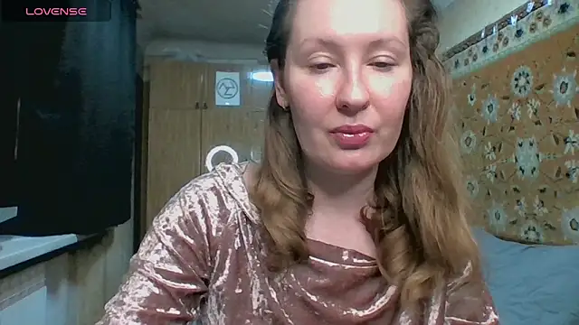 AnnaXLovers online show from February 6, 2026, 12:19 pm