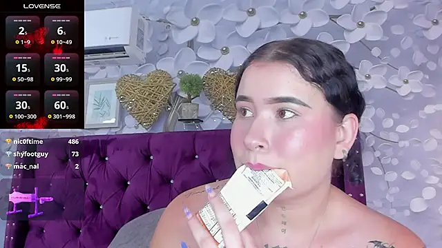 Danee 19  online show from January 23, 2025, 6:24 pm