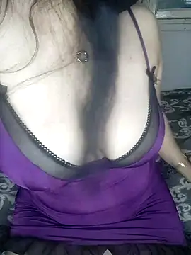 Snapshot of Farouha-aa chatting on February 26, 2025, 3:19 pm Farouha-aa online show from February 26, 2025, 3:19 pm