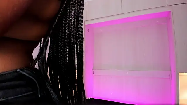 tamaraa smiith online show from February 4, 2025, 6:17 pm