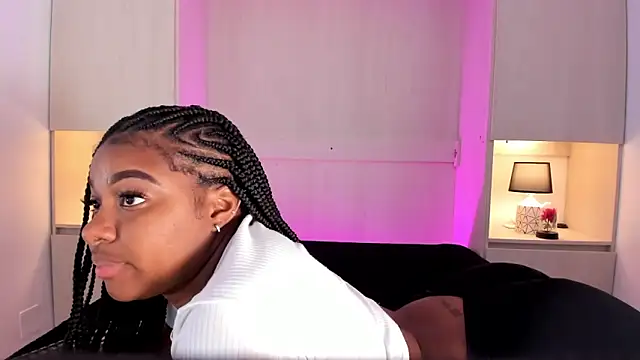 tamaraa smiith online show from February 8, 2025, 6:12 pm