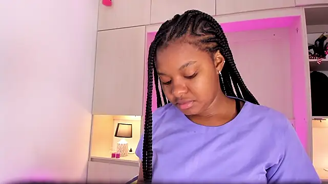 tamaraa smiith online show from February 12, 2025, 11:40 am