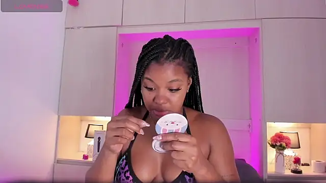 tamaraa smiith online show from February 28, 2025, 11:36 am