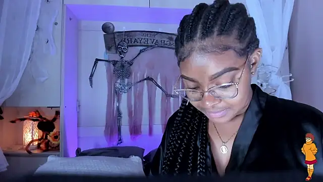 tamaraa smiith online show from October 18, 2025, 8:09 pm