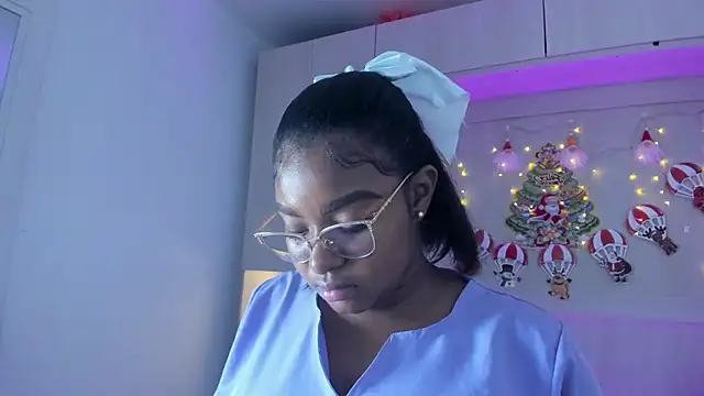 tamaraa smiith online show from December 4, 2025, 8:39 pm