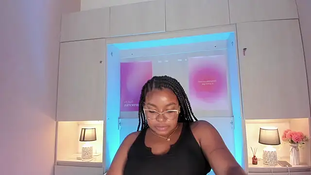 tamaraa smiith online show from May 27, 2026, 1:57 am