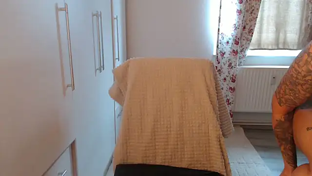 Davinja online show from December 3, 2025, 11:41 am