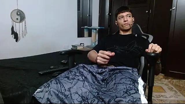 aaron blug online show from February 3, 2025, 4:25 am