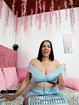 ariana lavoie- online show from February 4, 2026, 9:42 pm