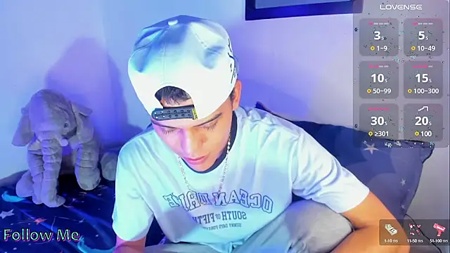 Snapshot of visaelX chatting on March 10, 2025, 1:43 pm visaelX online show from March 10, 2025, 1:43 pm