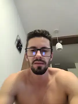 Snapshot of Diegosob8720 chatting on February 26, 2025, 4:03 am Diegosob8720 online show from February 26, 2025, 4:03 am