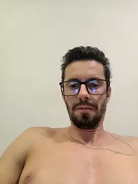 Snapshot of Diegosob8720 chatting on February 27, 2025, 2:32 am Diegosob8720 online show from February 27, 2025, 2:32 am