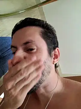 Snapshot of Diegosob8720 chatting on March 6, 2025, 2:51 pm Diegosob8720 online show from March 6, 2025, 2:51 pm