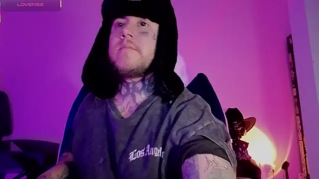 Ash gusbig online show from November 11, 2025, 1:27 am