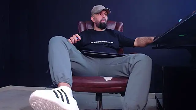 JackEthann online show from October 24, 2025, 5:26 am