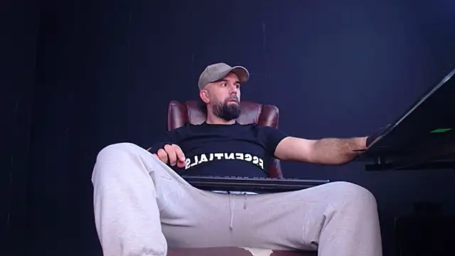 JackEthann online show from October 25, 2025, 4:42 am