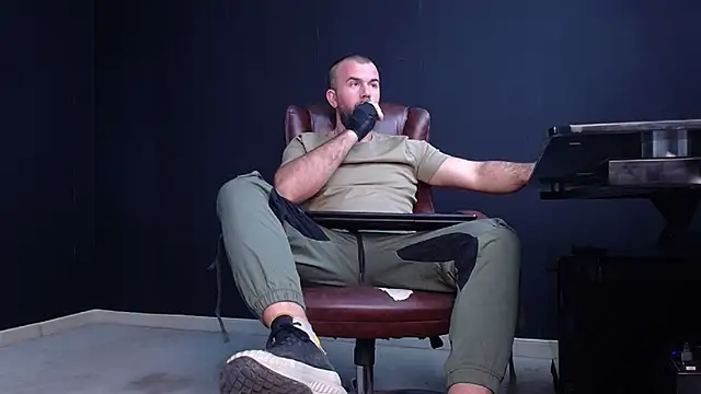 JackEthann online show from November 11, 2025, 6:02 am