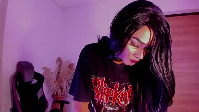 carolinemiller7 online show from December 2, 2025, 8:30 am