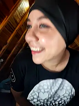 AmbarBurhan online show from December 13, 2025, 7:53 pm