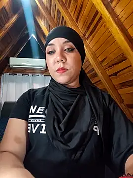 AmbarBurhan online show from February 14, 2026, 4:37 pm