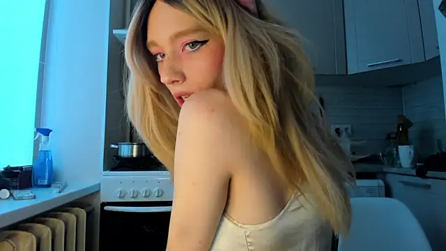 Snapshot of _Alice_Kitty chatting on January 6, 2025, 9:19 am Alice Kitty online show from January 6, 2025, 9:19 am