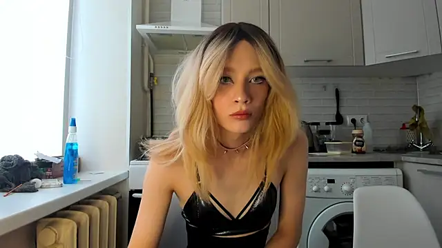 Snapshot of _Alice_Kitty chatting on January 7, 2025, 8:45 am Alice Kitty online show from January 7, 2025, 8:45 am