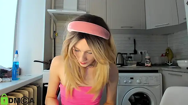 Snapshot of _Alice_Kitty chatting on January 7, 2025, 11:48 am Alice Kitty online show from January 7, 2025, 11:48 am