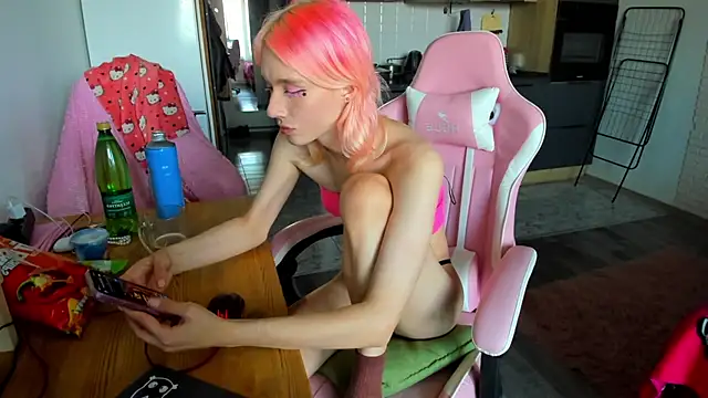 Alice Kitty online show from May 25, 2026, 2:56 pm