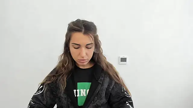 Snapshot of Summmmersky chatting on October 7, 2025, 7:38 am Summmmersky online show from October 7, 2025, 7:38 am