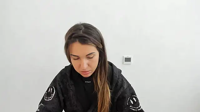 Snapshot of Summmmersky chatting on November 2, 2025, 9:11 am Summmmersky online show from November 2, 2025, 9:11 am