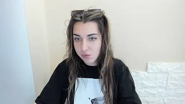 Summmmersky online show from November 22, 2025, 2:16 pm