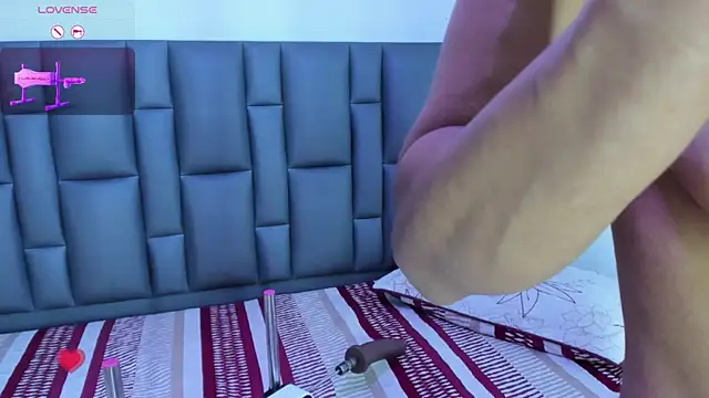 Abbyadams online show from December 4, 2025, 3:05 am