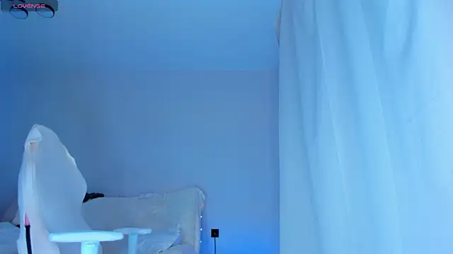 JennyWoody online show from October 11, 2025, 4:16 pm