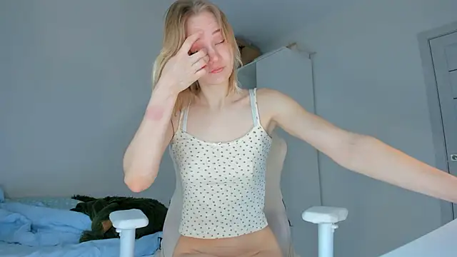 JennyWoody online show from March 29, 2026, 3:50 am