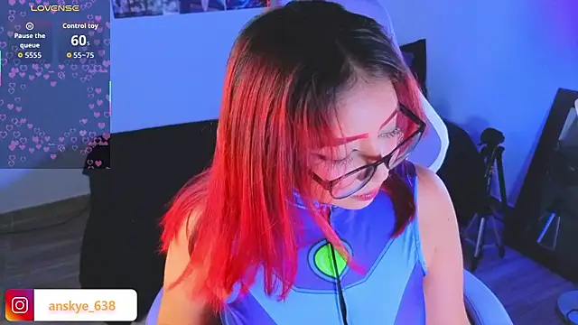 Snapshot of AnngelaSkye chatting on February 4, 2026, 6:08 am AnngelaSkye online show from February 4, 2026, 6:08 am