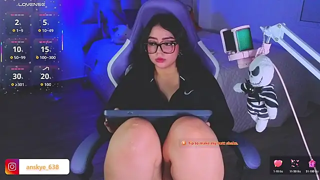 AnngelaSkye online show from July 25, 2026, 3:42 pm