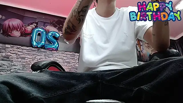 Snapshot of FrannBoy chatting on February 15, 2025, 8:01 pm FrannBoy online show from February 15, 2025, 8:01 pm