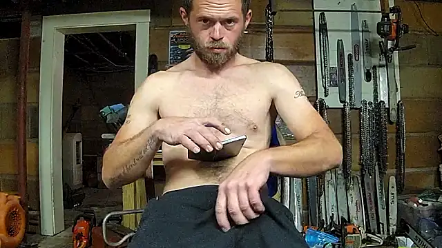 Snapshot of Bigoleslong98765 chatting on October 11, 2025, 5:17 am Bigoleslong98765 online show from October 11, 2025, 5:17 am