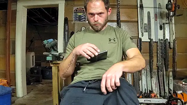 Snapshot of Bigoleslong98765 chatting on October 12, 2025, 5:17 am Bigoleslong98765 online show from October 12, 2025, 5:17 am