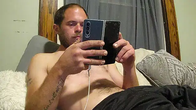 Snapshot of Bigoleslong98765 chatting on October 15, 2025, 6:13 am Bigoleslong98765 online show from October 15, 2025, 6:13 am