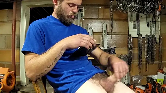 Snapshot of Bigoleslong98765 chatting on November 9, 2025, 6:23 am Bigoleslong98765 online show from November 9, 2025, 6:23 am