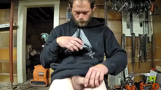 Snapshot of Bigoleslong98765 chatting on November 10, 2025, 6:45 am Bigoleslong98765 online show from November 10, 2025, 6:45 am