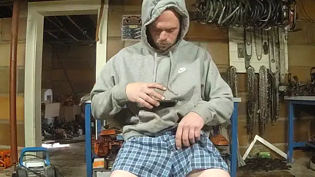 Snapshot of Bigoleslong98765 chatting on January 8, 2026, 3:36 pm Bigoleslong98765 online show from January 8, 2026, 3:36 pm