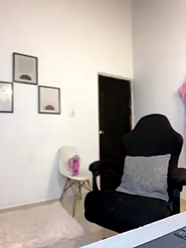 Miss-Abbii online show from September 30, 2025, 9:20 pm